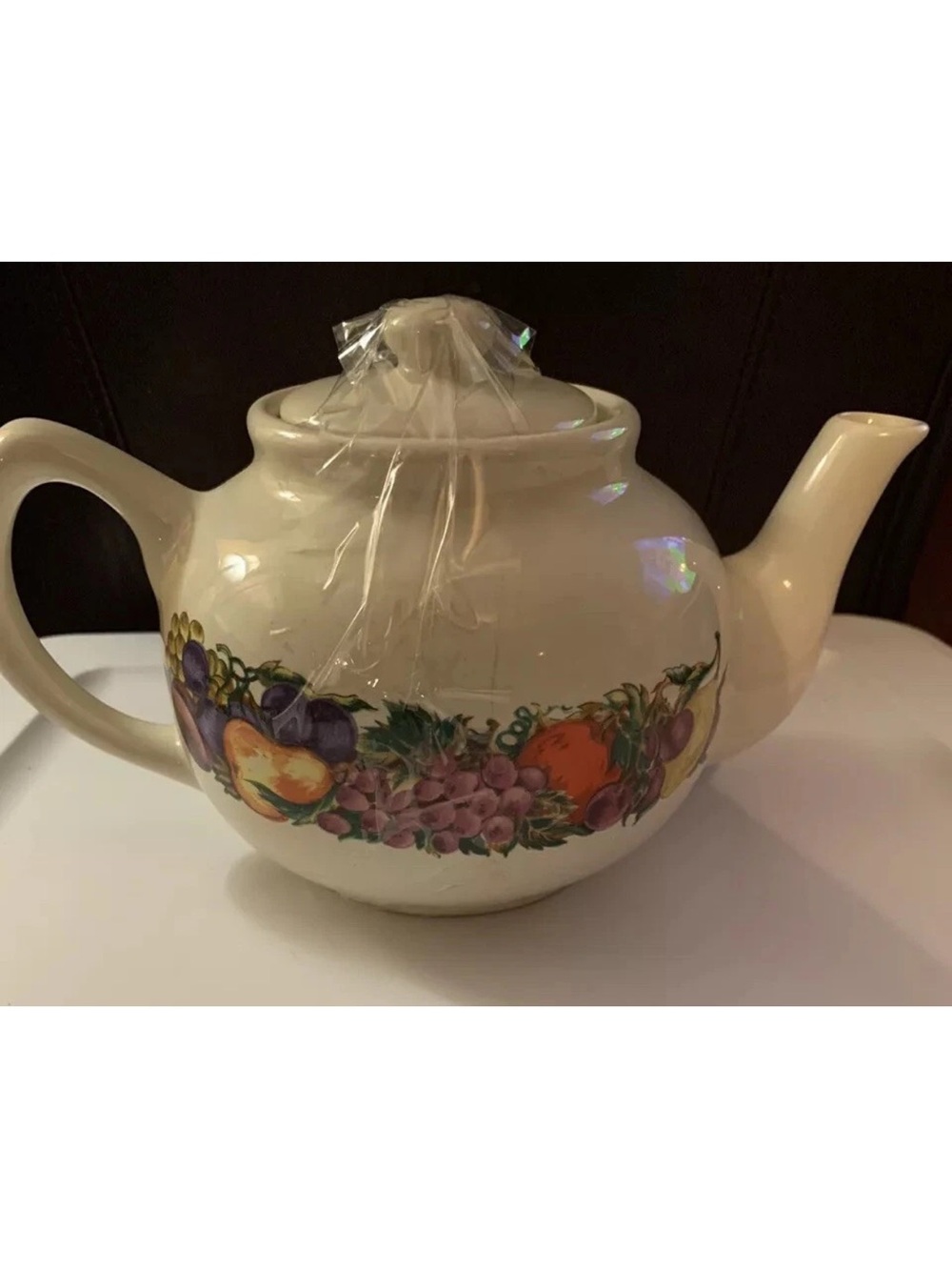 Cornucopia White Ceramic Teapot Fruit Pattern Pottery 5.5 Cups Home Tea Holidays